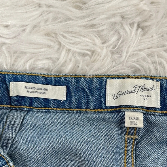 Universal Thread Women’s Relaxed Straight Leg Denim Jeans Size 18 - Picture 9 of 11